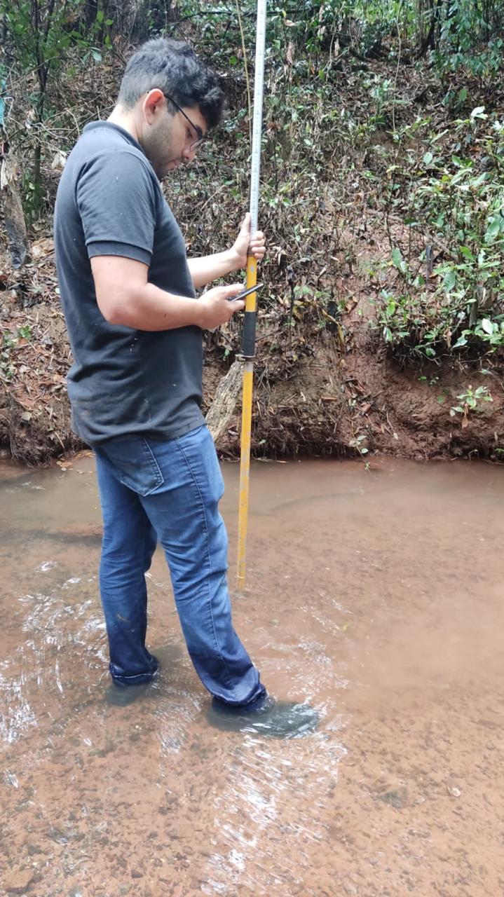 Serviço em Piedade — Estudo hidrográfico